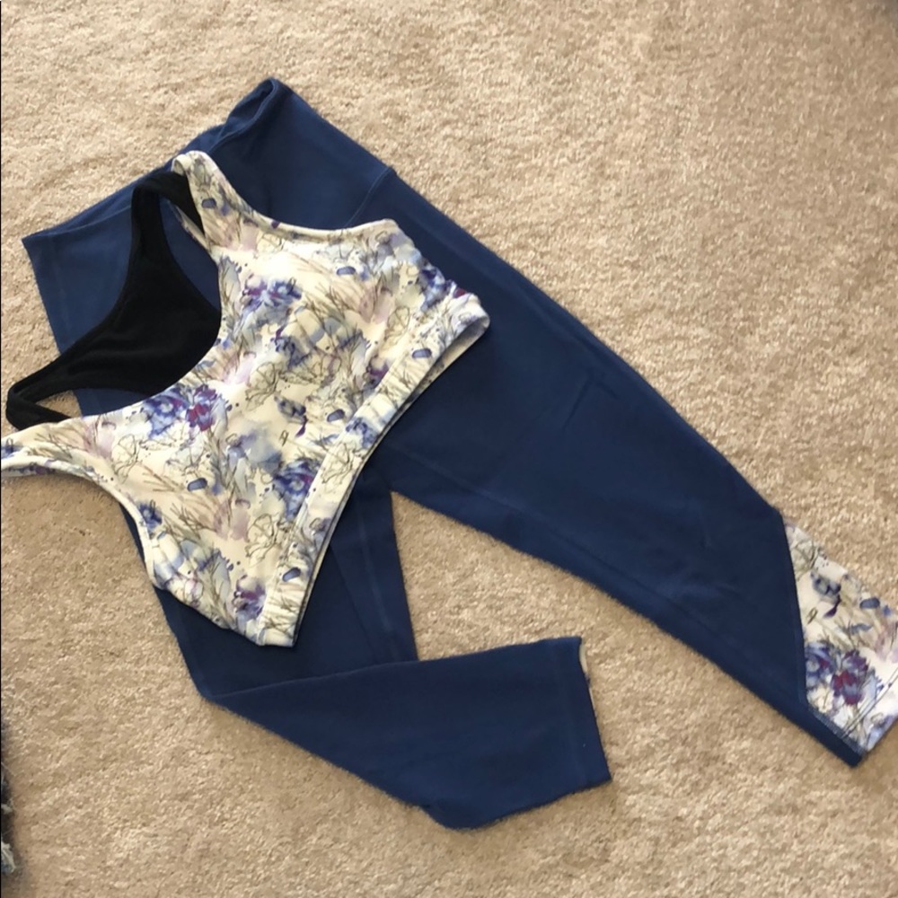 Gorgeous athletic outfit, high waist leggings/bra